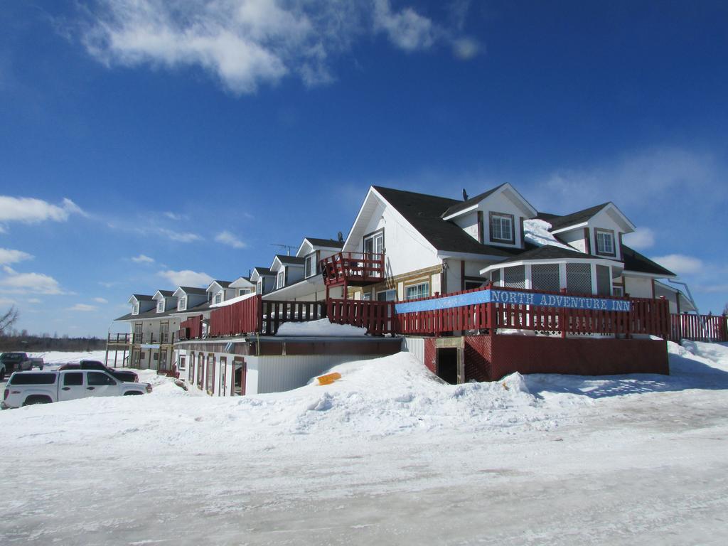 North Adventure Inn Cochrane Bagian luar foto